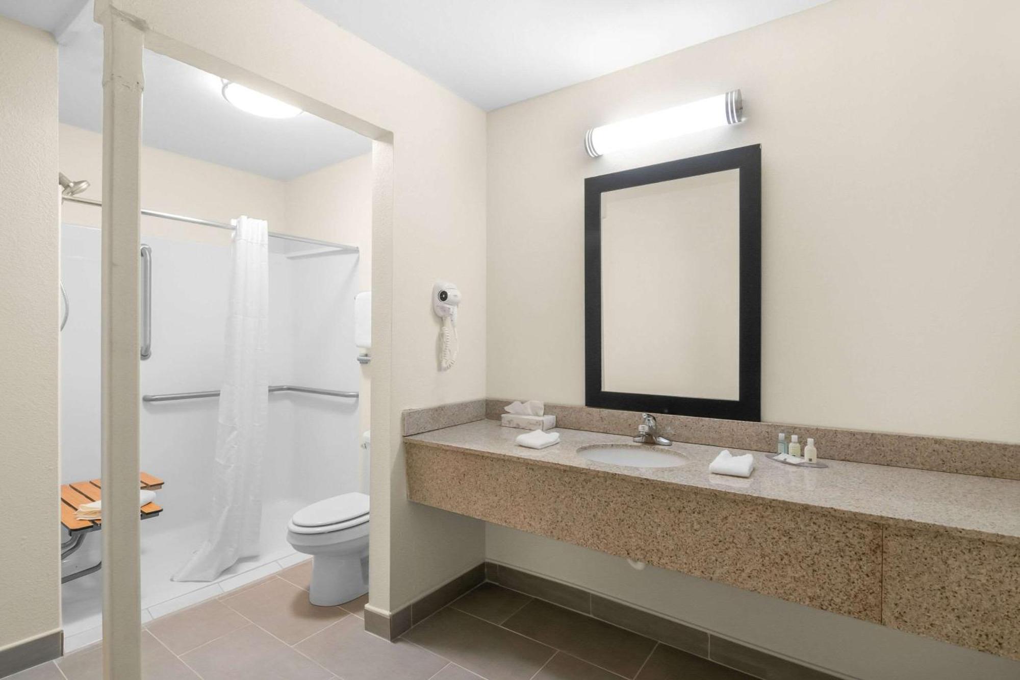 Quality Inn Queensbury Kültér fotó